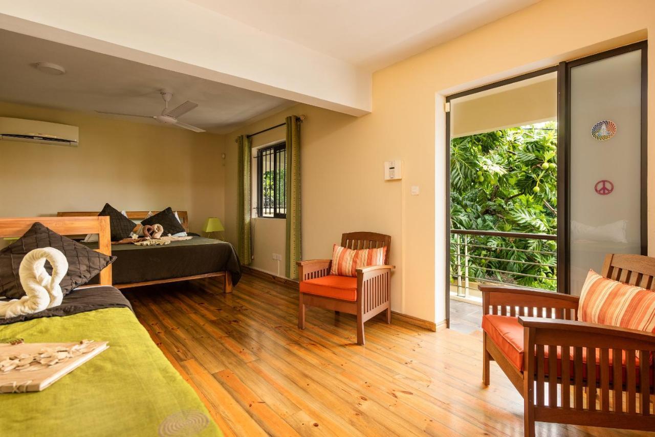 Happy Days Guest House Le Morne Ngoại thất bức ảnh