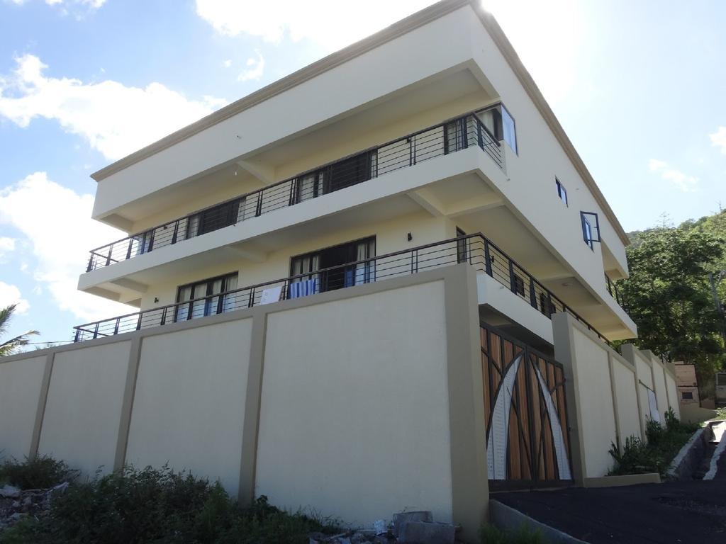 Happy Days Guest House Le Morne Ngoại thất bức ảnh