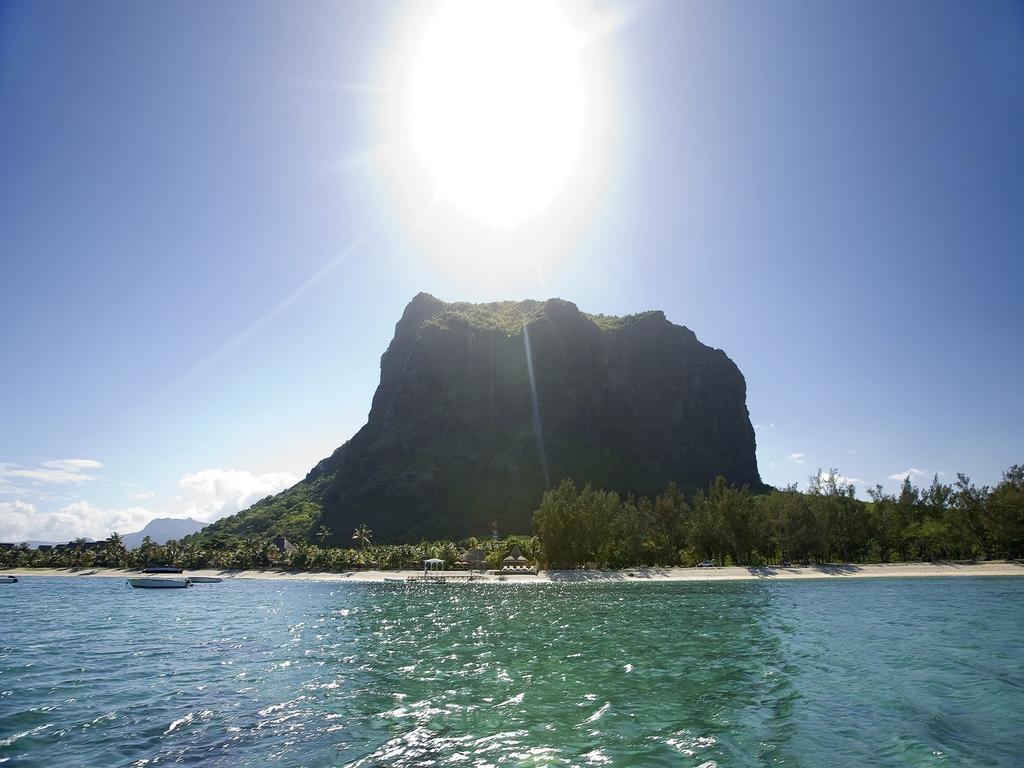 Happy Days Guest House Le Morne Ngoại thất bức ảnh