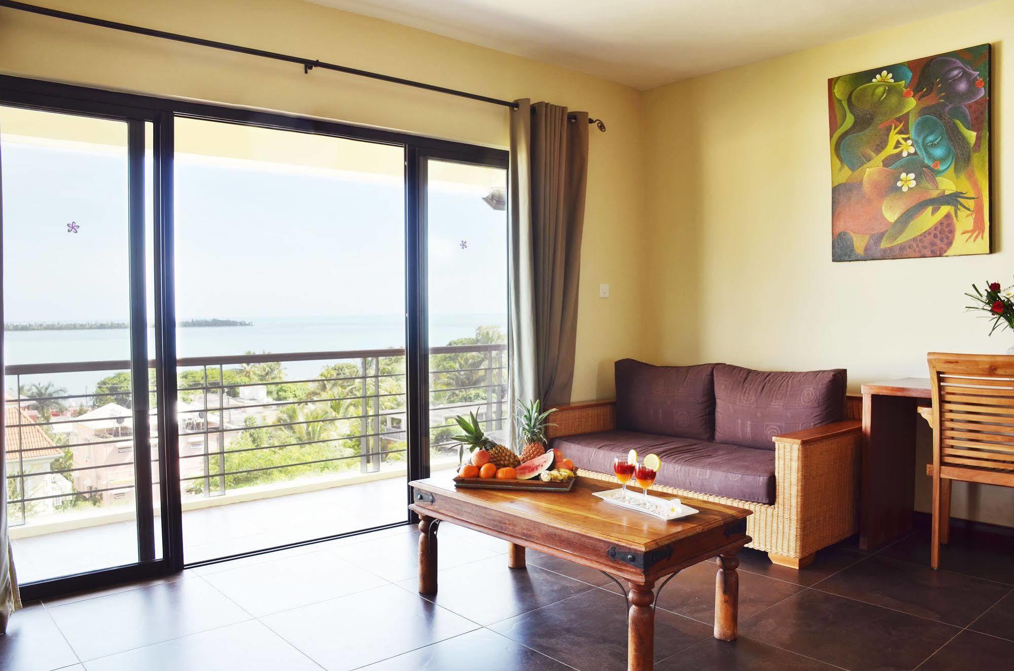 Happy Days Guest House Le Morne Ngoại thất bức ảnh