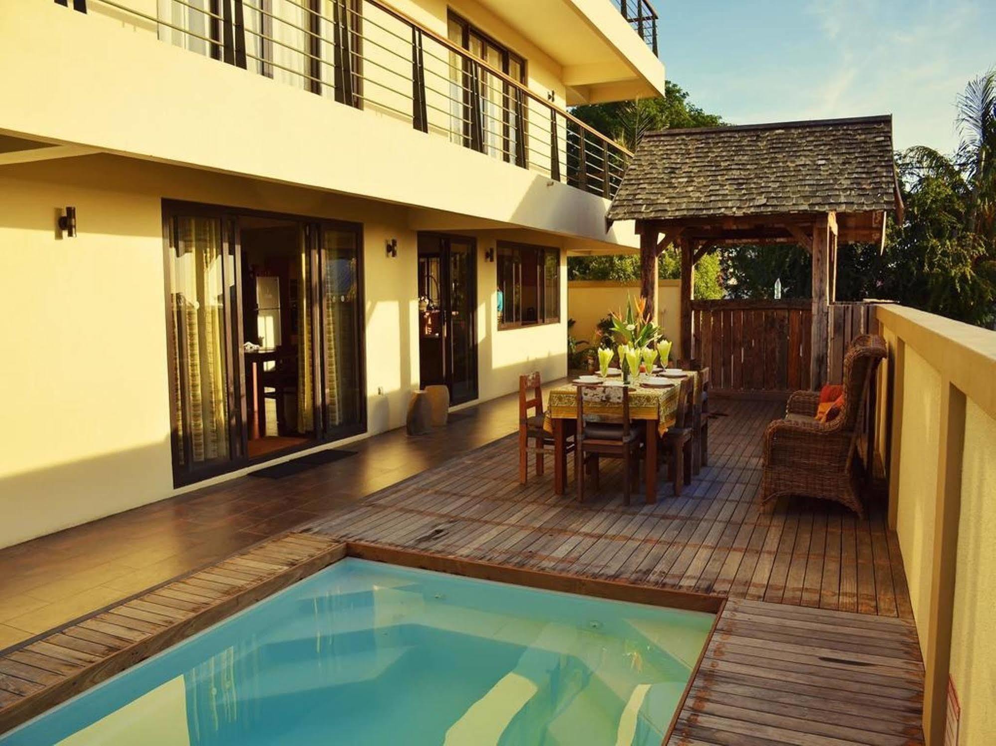 Happy Days Guest House Le Morne Ngoại thất bức ảnh