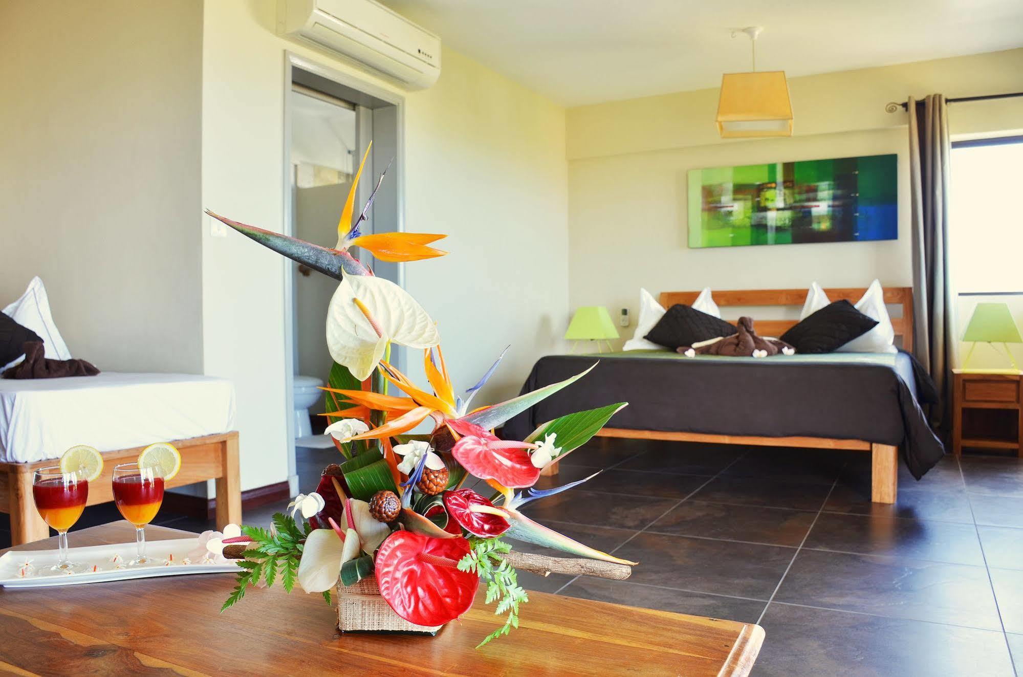 Happy Days Guest House Le Morne Ngoại thất bức ảnh