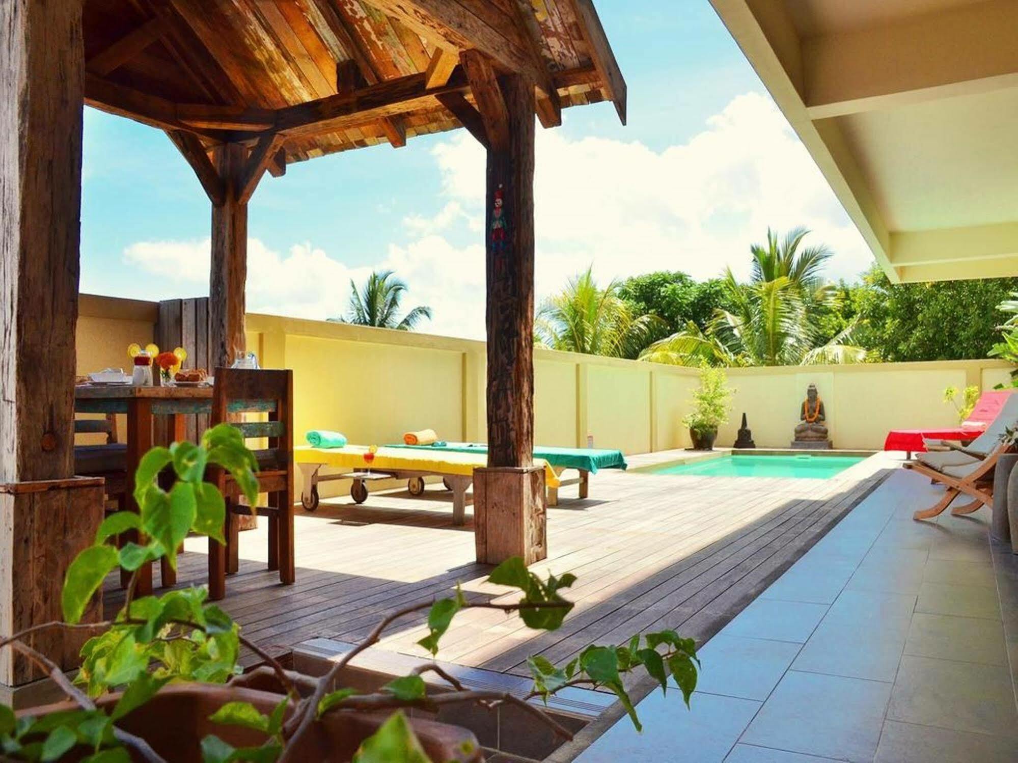 Happy Days Guest House Le Morne Ngoại thất bức ảnh